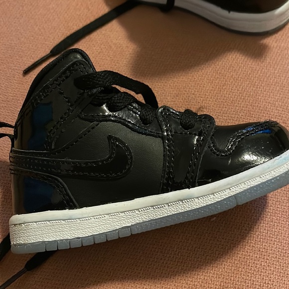Jordan shoes Retro 1 Mid SE Toddler Air Jordan/ no box - Picture 6 of 8
